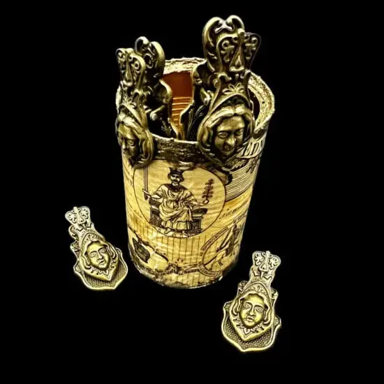CoraCreaCrafts Brass Clips - Victorian Face