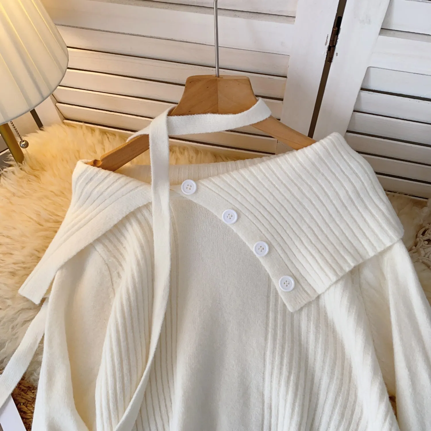 Folded Collar Bottoming Soft Sweater